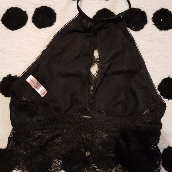 Bras - Picture 2 of 5